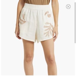 embroidered linen pasadena pull-on shorts in tropicale floral